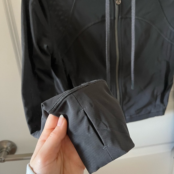 Lululemon Cropped Define Mesh Jacket - Picture 9 of 11